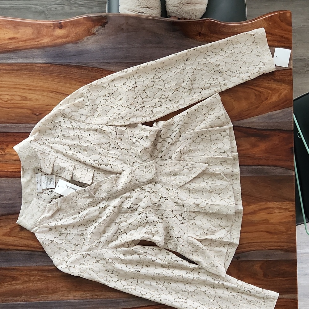 Elegant Cream Lace Blazer